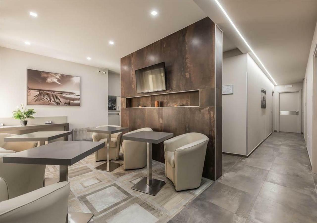 Astoria Deluxe Rooms Bologna Exterior photo